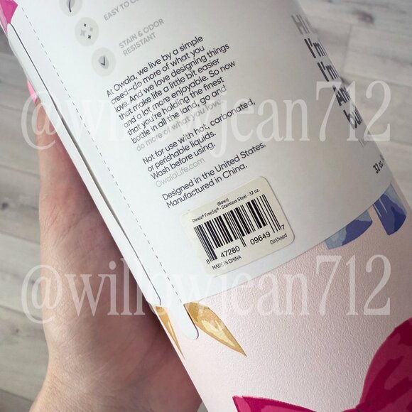 "Girlhood" Pink Bows Owala - 32 oz Freesip - Limited Edition UO Color - Picture 6 of 6